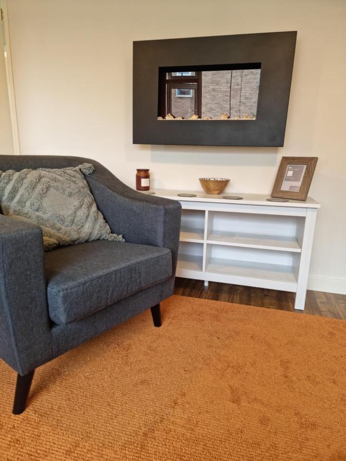 Lovely 2 Bedroom Serviced Apartment With Parking Mansfield Exterior foto