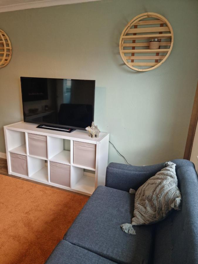 Lovely 2 Bedroom Serviced Apartment With Parking Mansfield Exterior foto